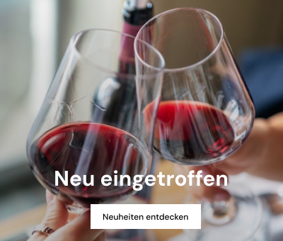 2 Rotweingläser stoßen an mit Link zu neuen Weinen